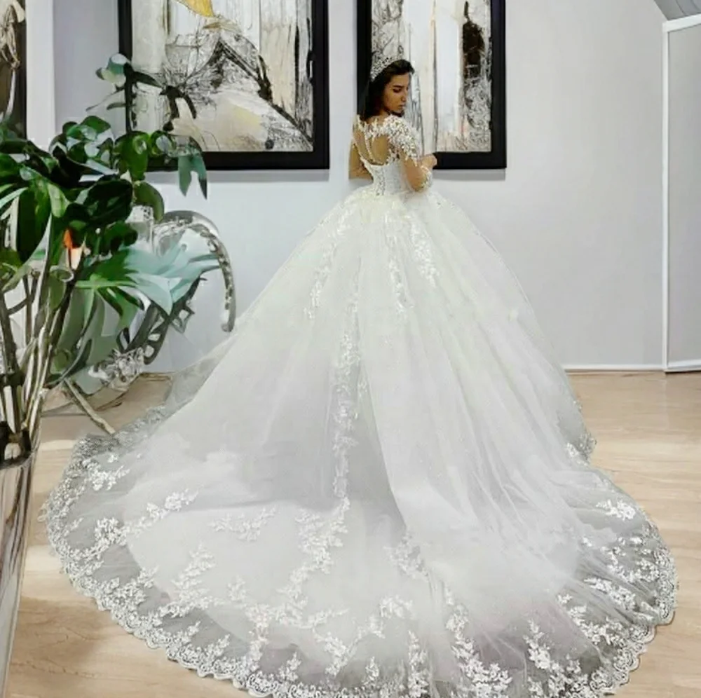 Plus Size Elegant White Lace Wedding Dress - Picture 5 of 9